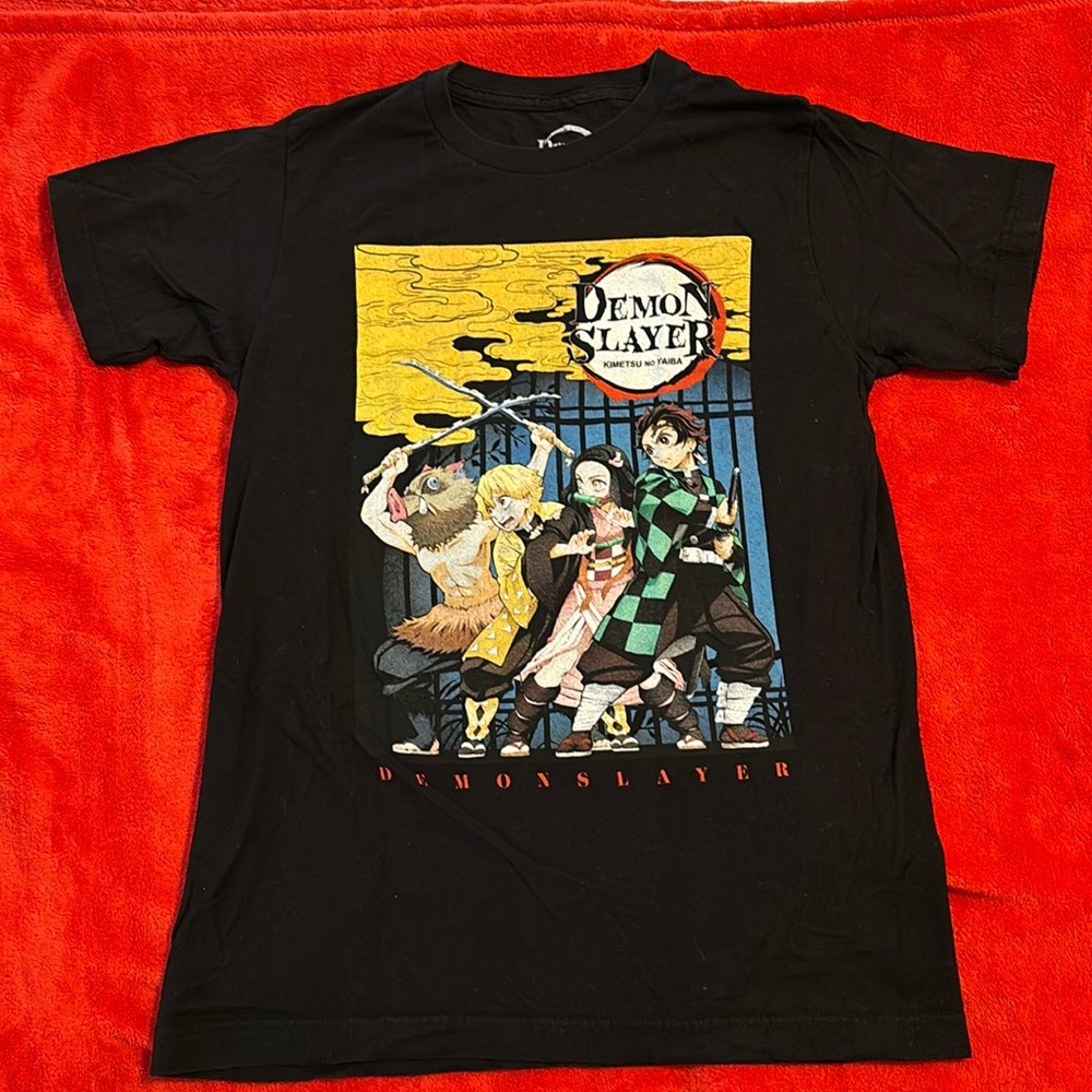 Demon Slayer - T Shirt Size S